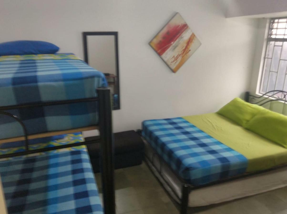 Casa Blanca Hostel Medellin Exterior photo