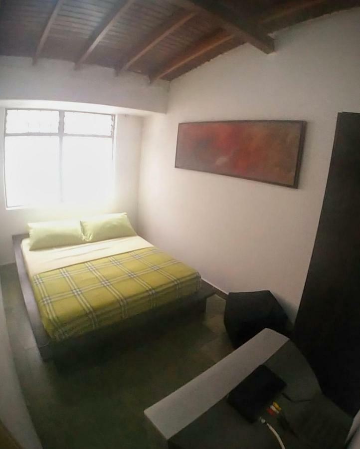 Casa Blanca Hostel Medellin Exterior photo